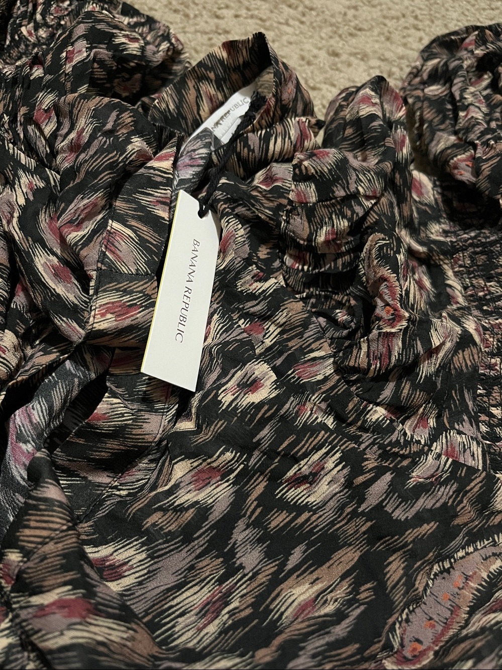 BANANA REPUBLIC GEORGETTE PUFF-SLEEVE MAXI DRESS - Picture 7 of 7
